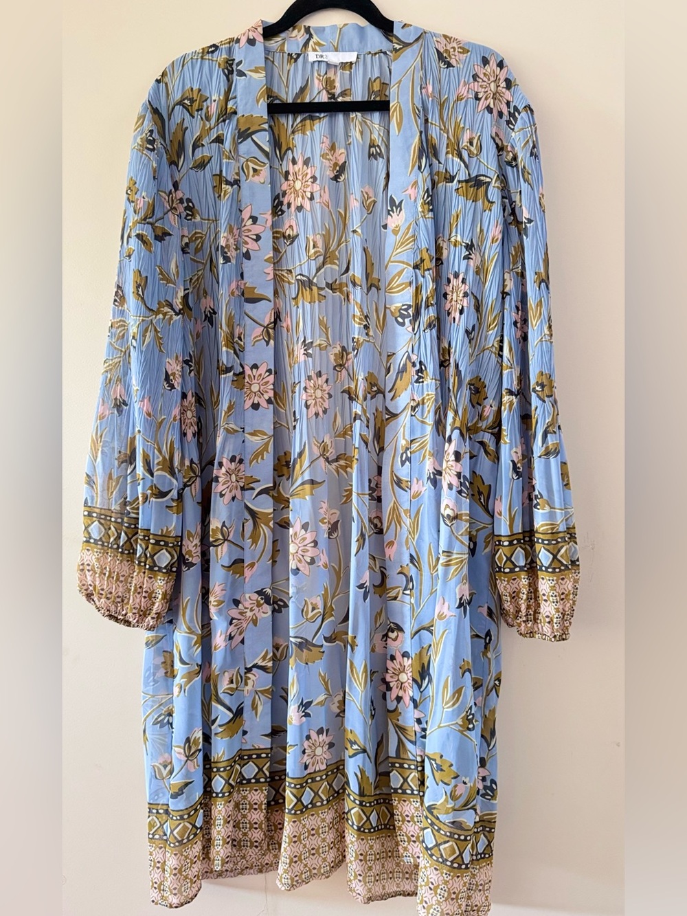 DR2 M/L Light Blue Floral Long Sleeve Quiet Luxury Swim Coverup/kimono